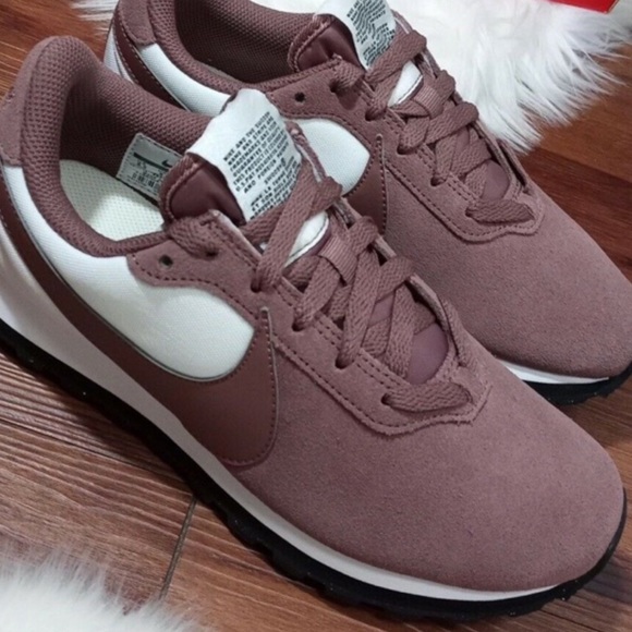 Nike women’s shoes new - Picture 6 of 6